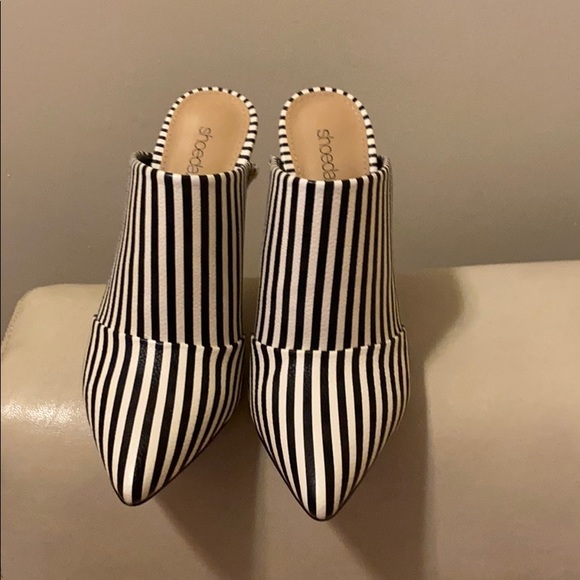 Shoedazzle - Picture 3 of 5